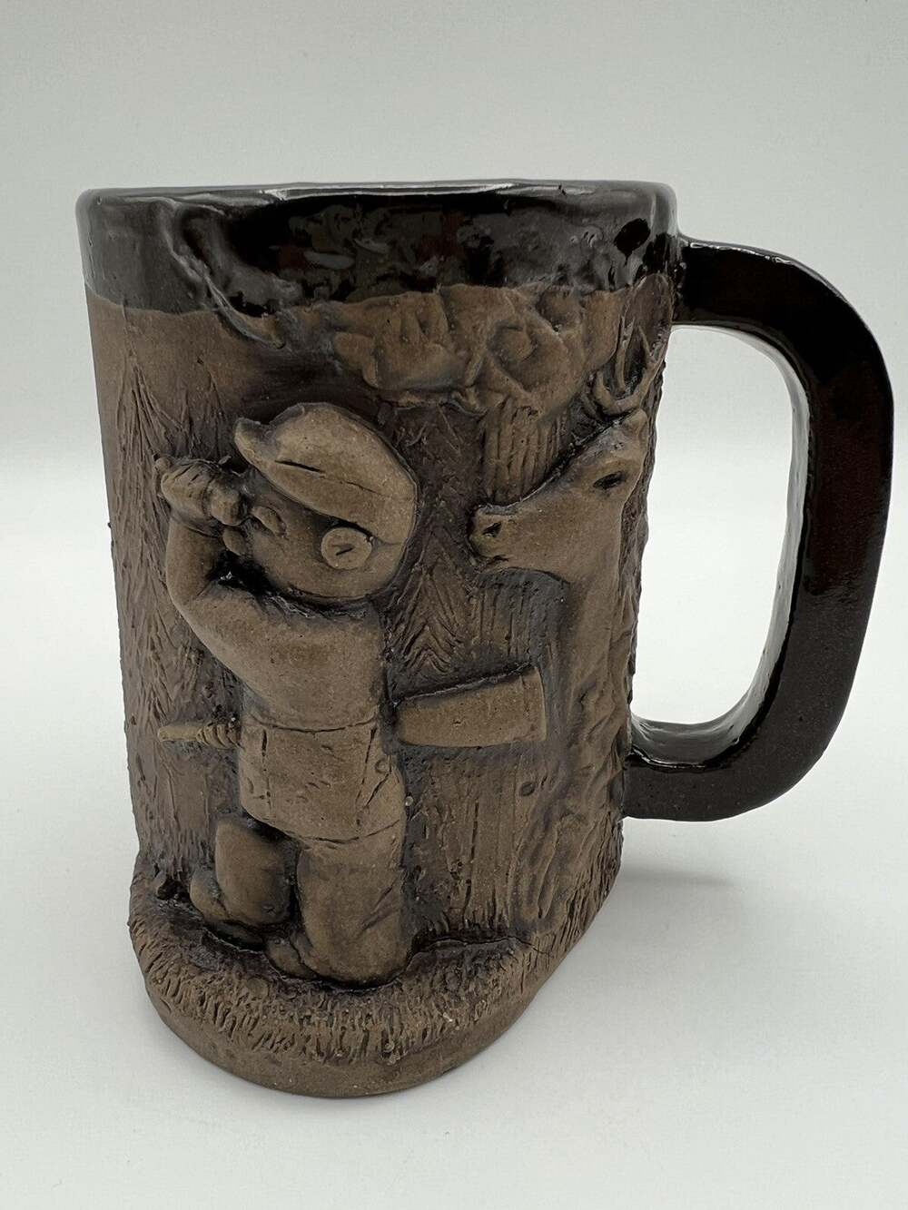 N Eastman Art Pottery 12oz Coffee Mug Watchful Hunter Humor w Deer Signed 1975